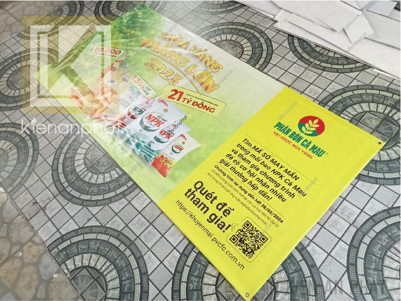 giá in bạt hiflex ngoài trời