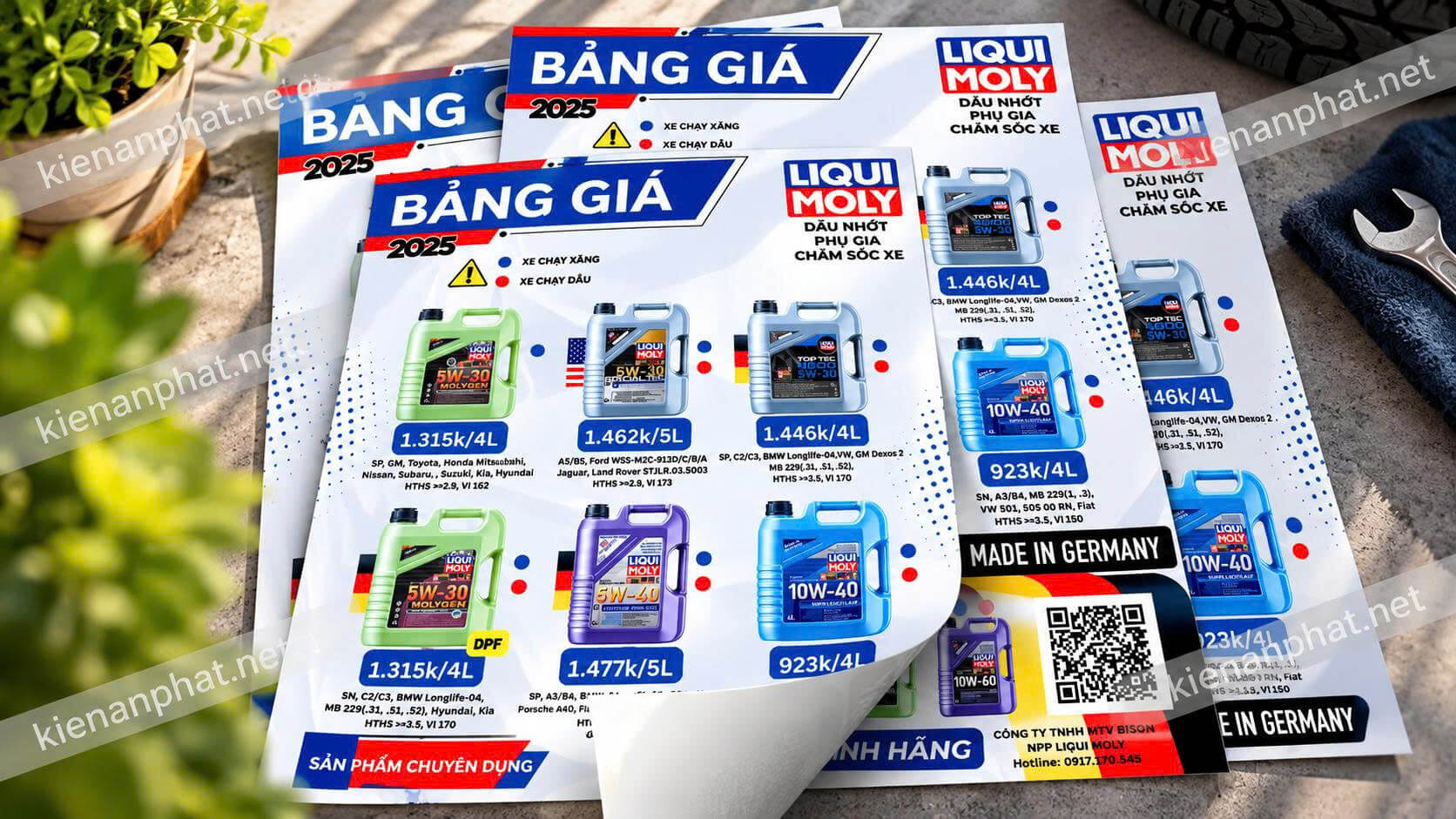 Tờ Rơi Dán Tường Nên In Bằng Chất Liệu Decal PP Ngoài trời