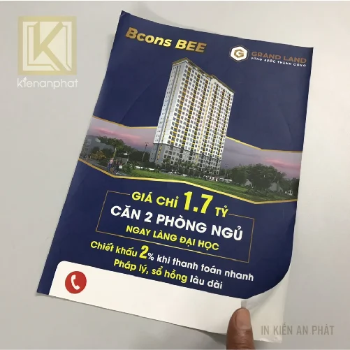 Tờ rơi dán tường, Nên in tờ rơi bằng chất liệu gì?