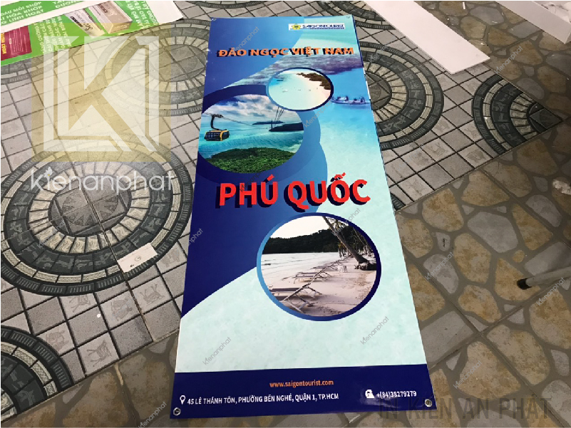standee giới thiệu sản phẩm