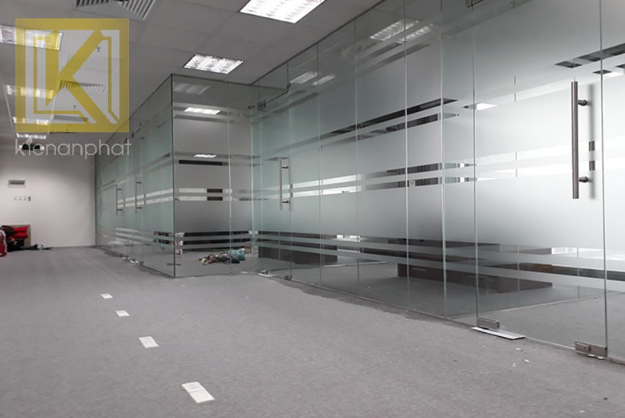 Các loại decal dán kính văn phòng phổ biến