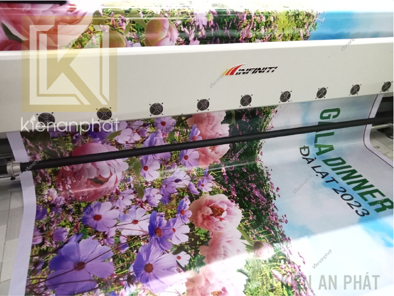 In băng rôn du lịch công ty treo xe tại tpHCM