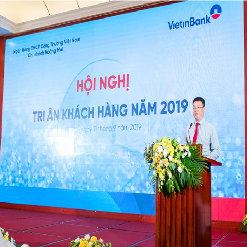 Tìm hiểu về backdrop hội nghị tại Việt Nam – Giá, mẫu in và các yếu tố cần lưu ý