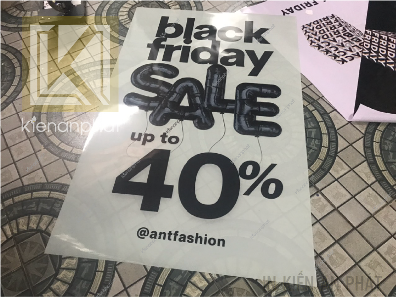 In băng rôn sự kiện Black Friday tại Kiến An Phát