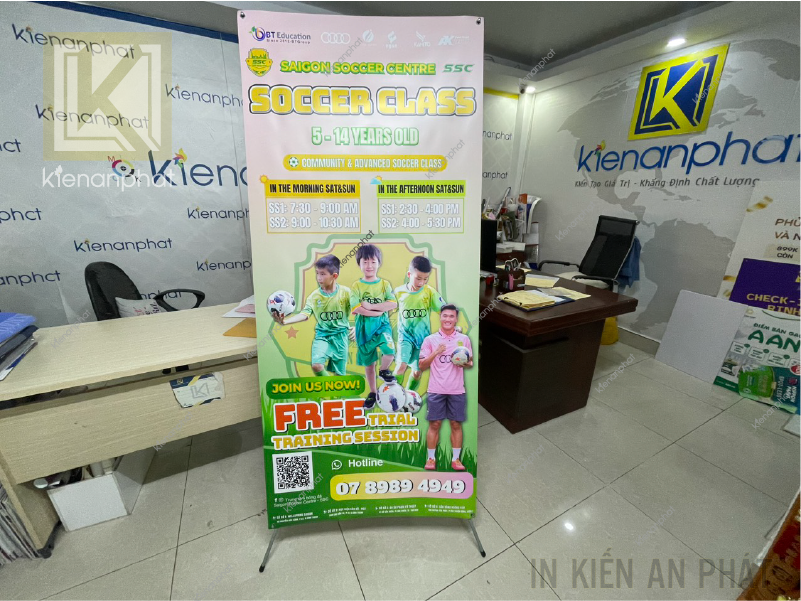 Kích thước standee đứng và các loại standee chuẩn phổ biến
