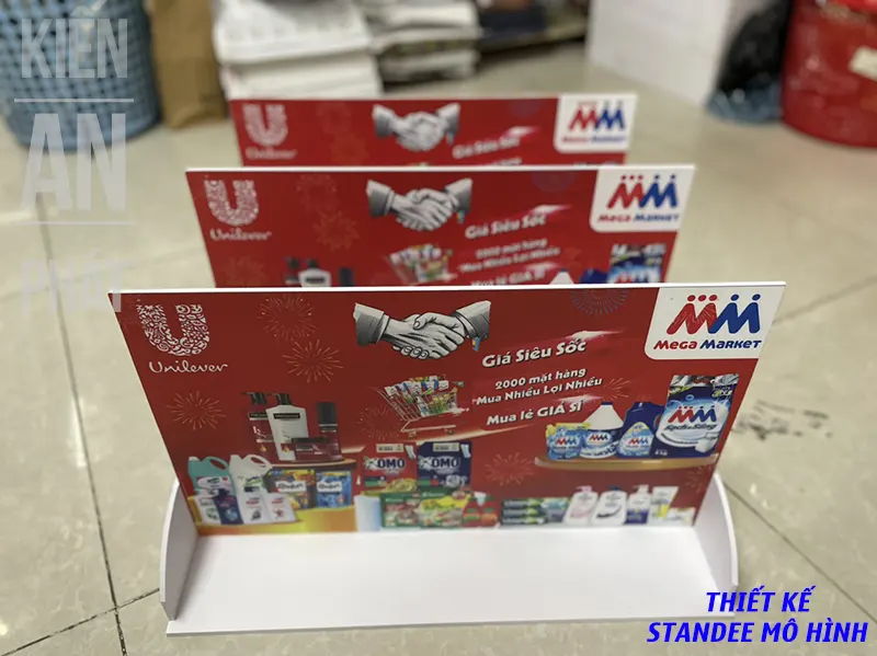 Thiết kế standee mô hình cho sự kiện thành công