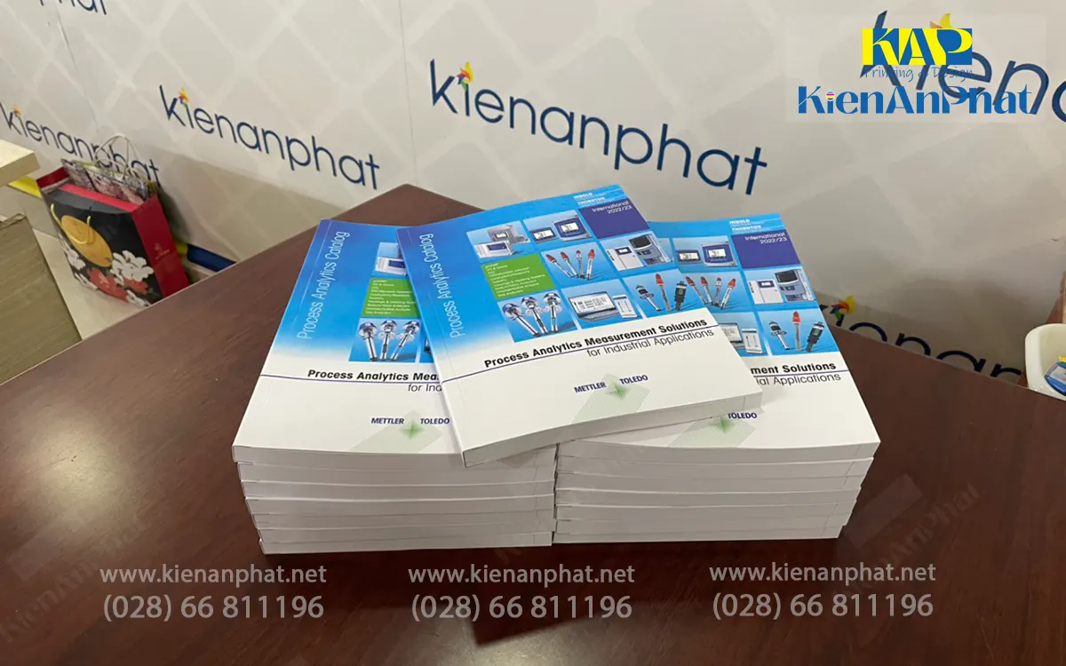 in catalogue dán keo gáy